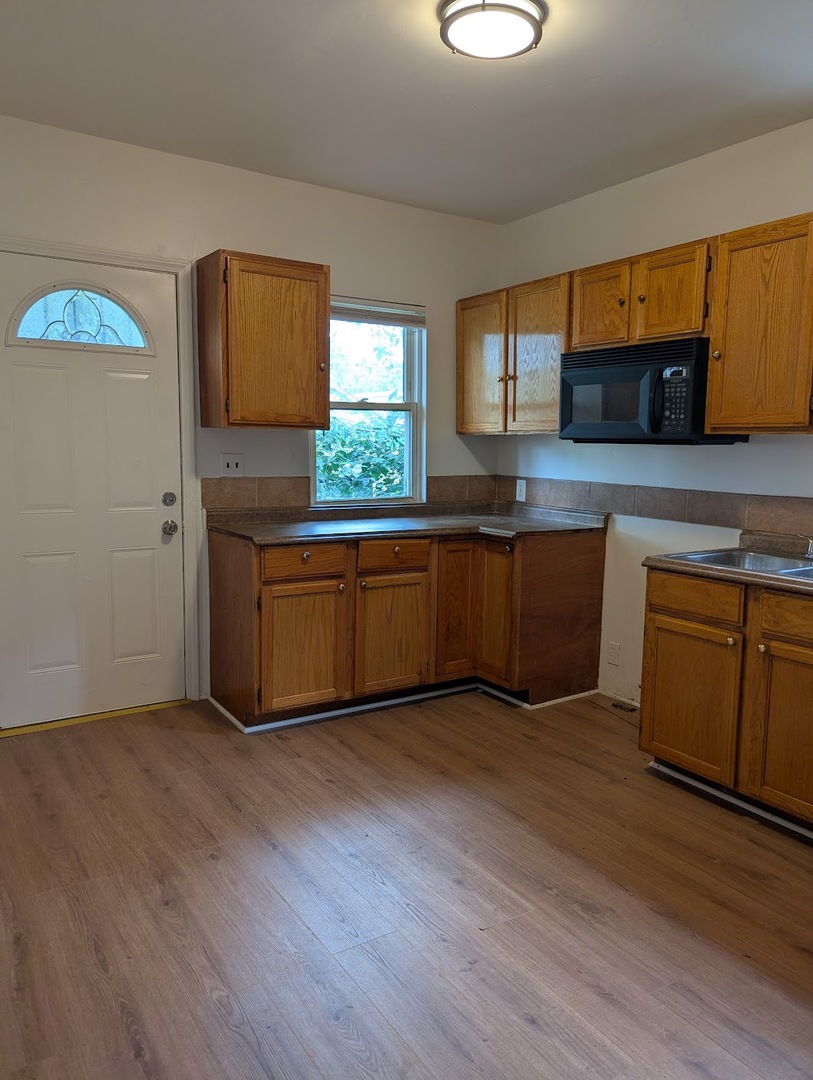 10015 S Princeton Avenue, Chicago, IL 60628