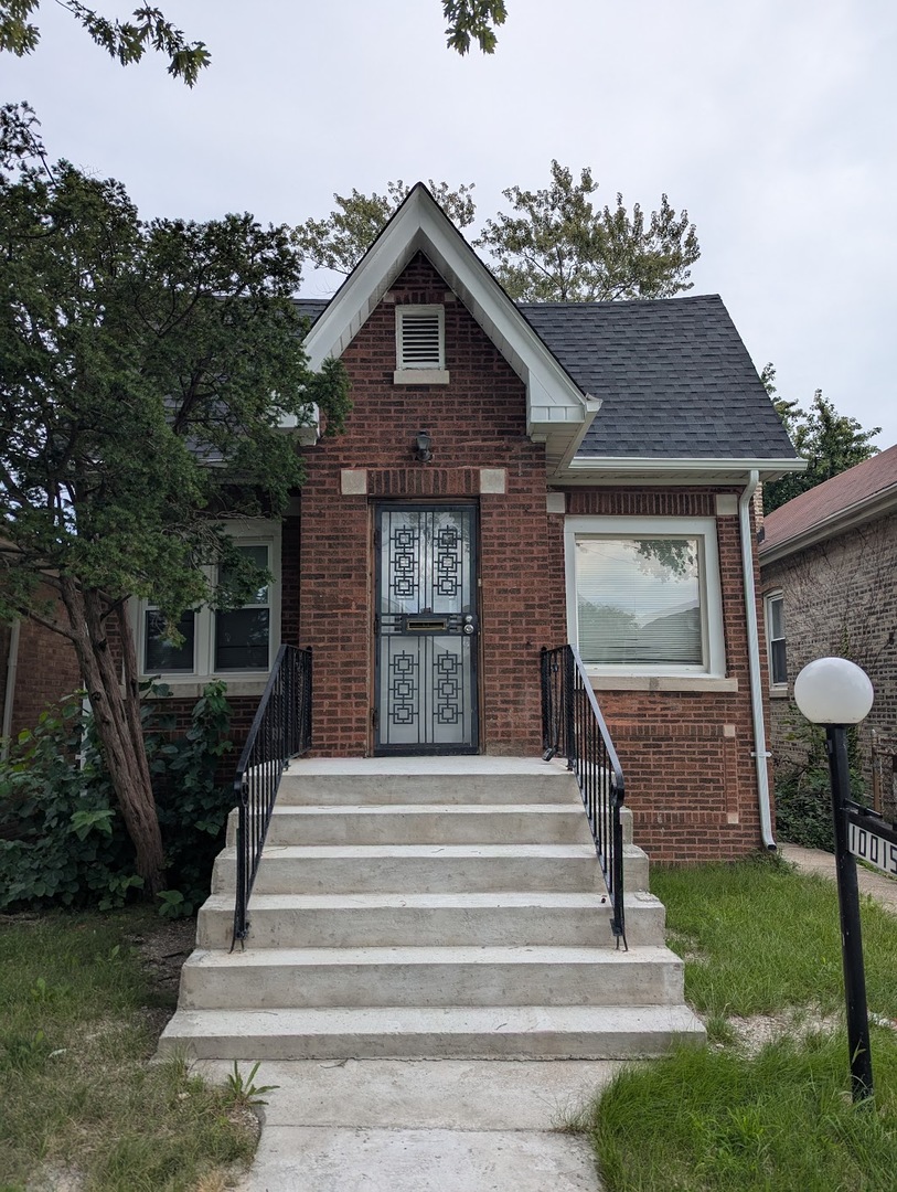 10015 S Princeton Avenue, Chicago, IL 60628