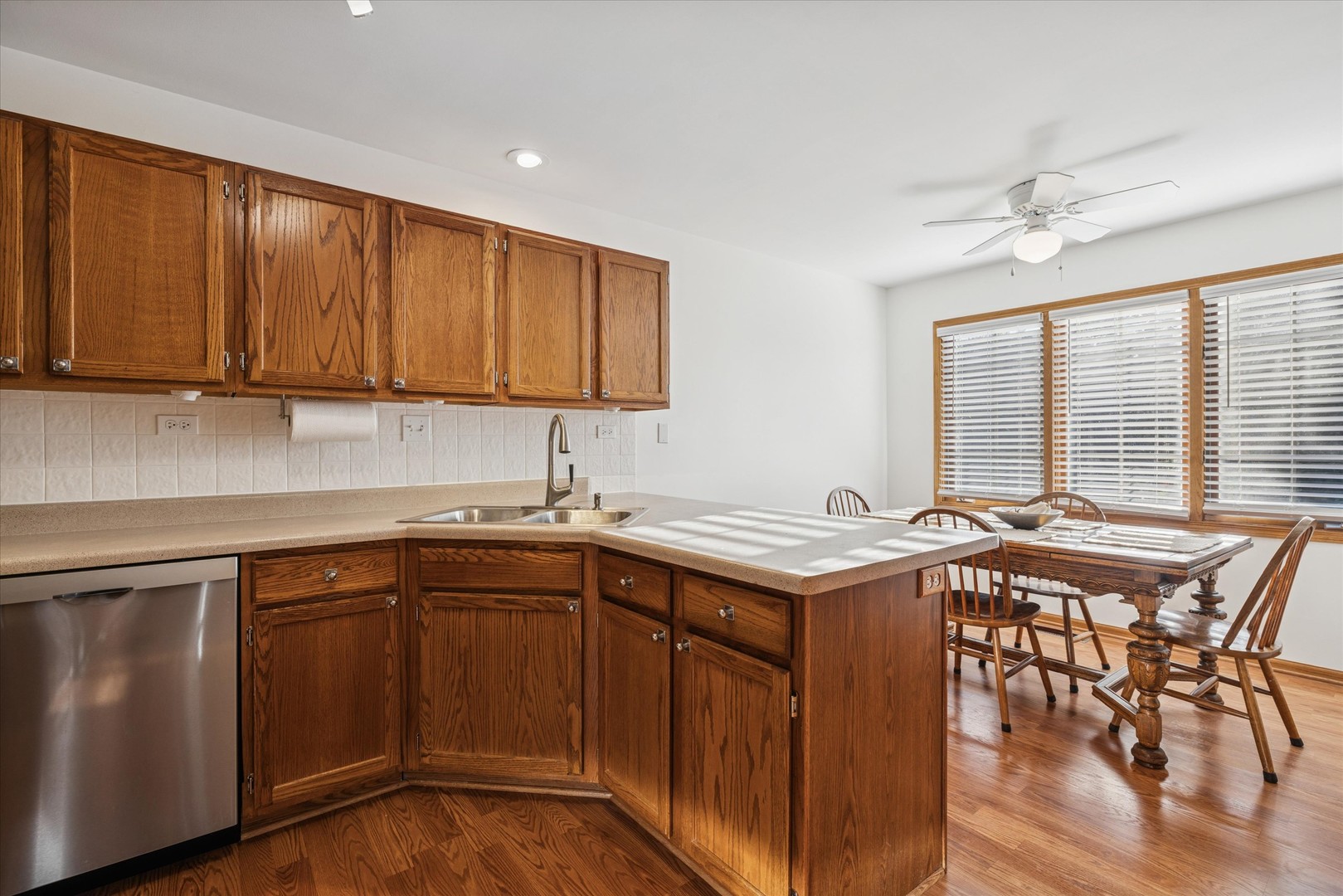 518 Silver Aspen Circle, Crystal Lake, IL 60014