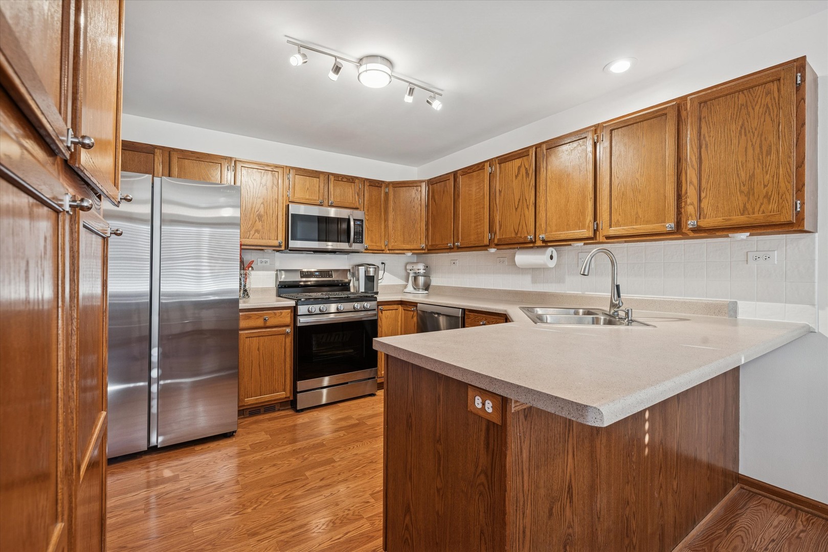 518 Silver Aspen Circle, Crystal Lake, IL 60014
