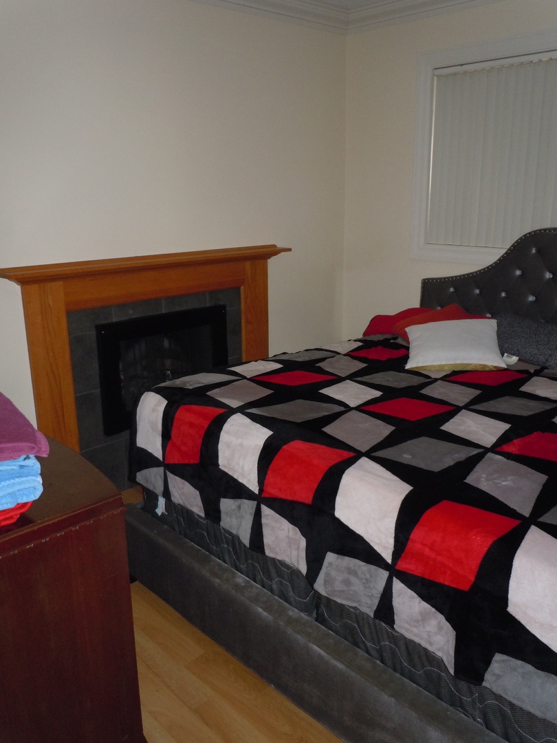 138 W Irving Park Road #1, Wood Dale, IL 60191