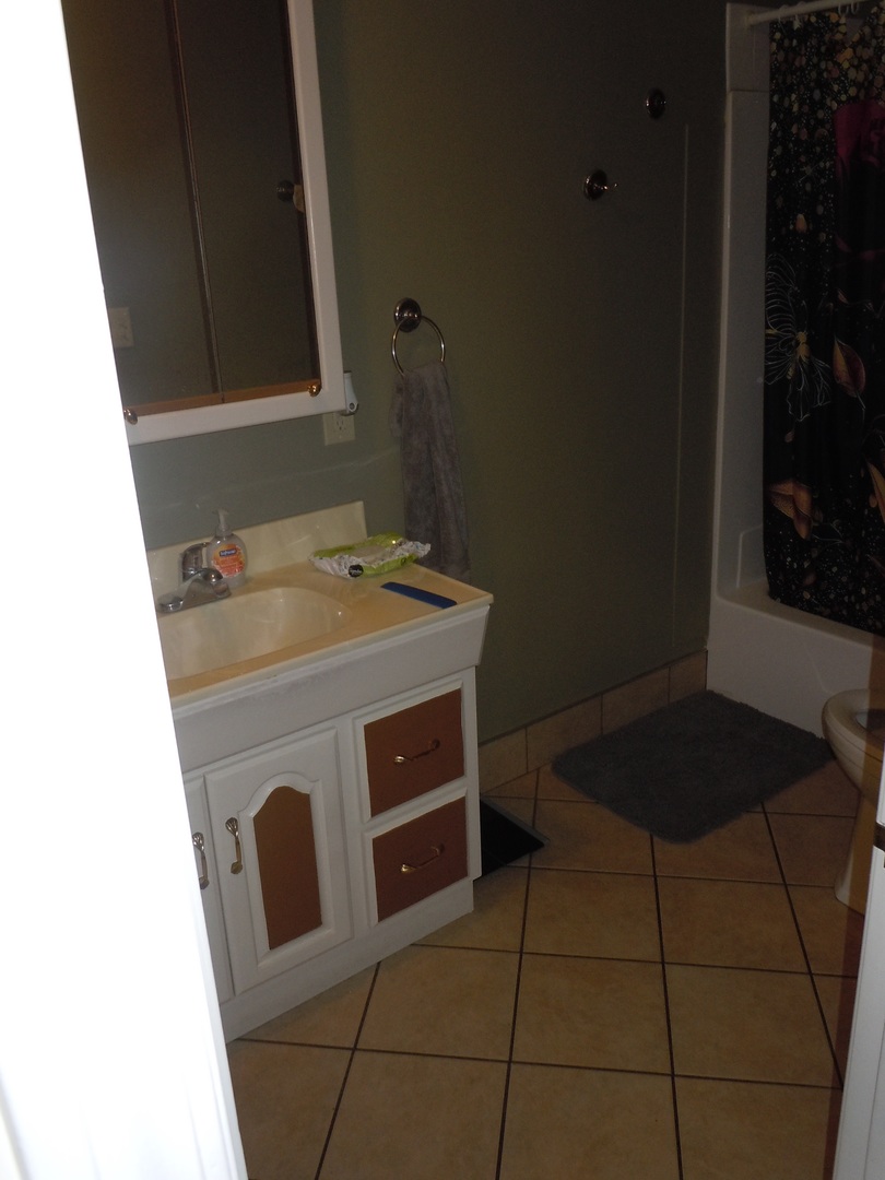 138 W Irving Park Road #1, Wood Dale, IL 60191