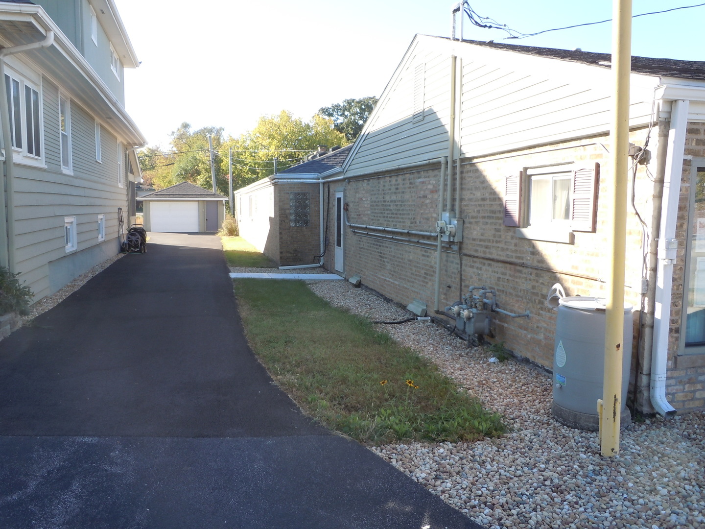 138 W Irving Park Road #1, Wood Dale, IL 60191