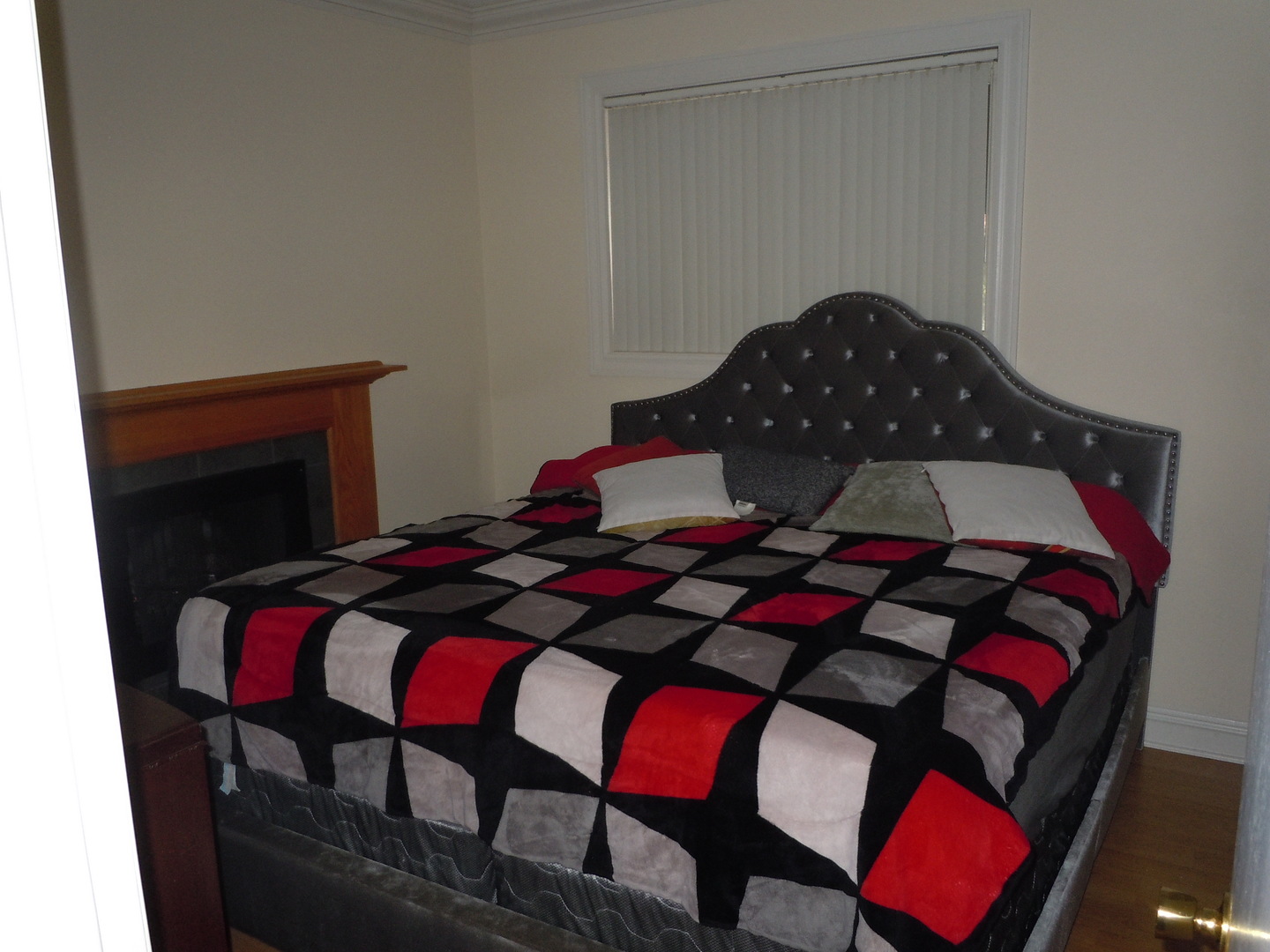 138 W Irving Park Road #1, Wood Dale, IL 60191