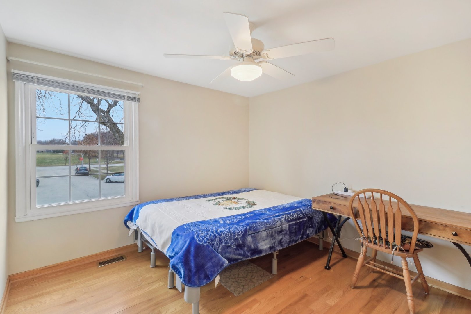 712 Dante Court, Schaumburg, IL 60193