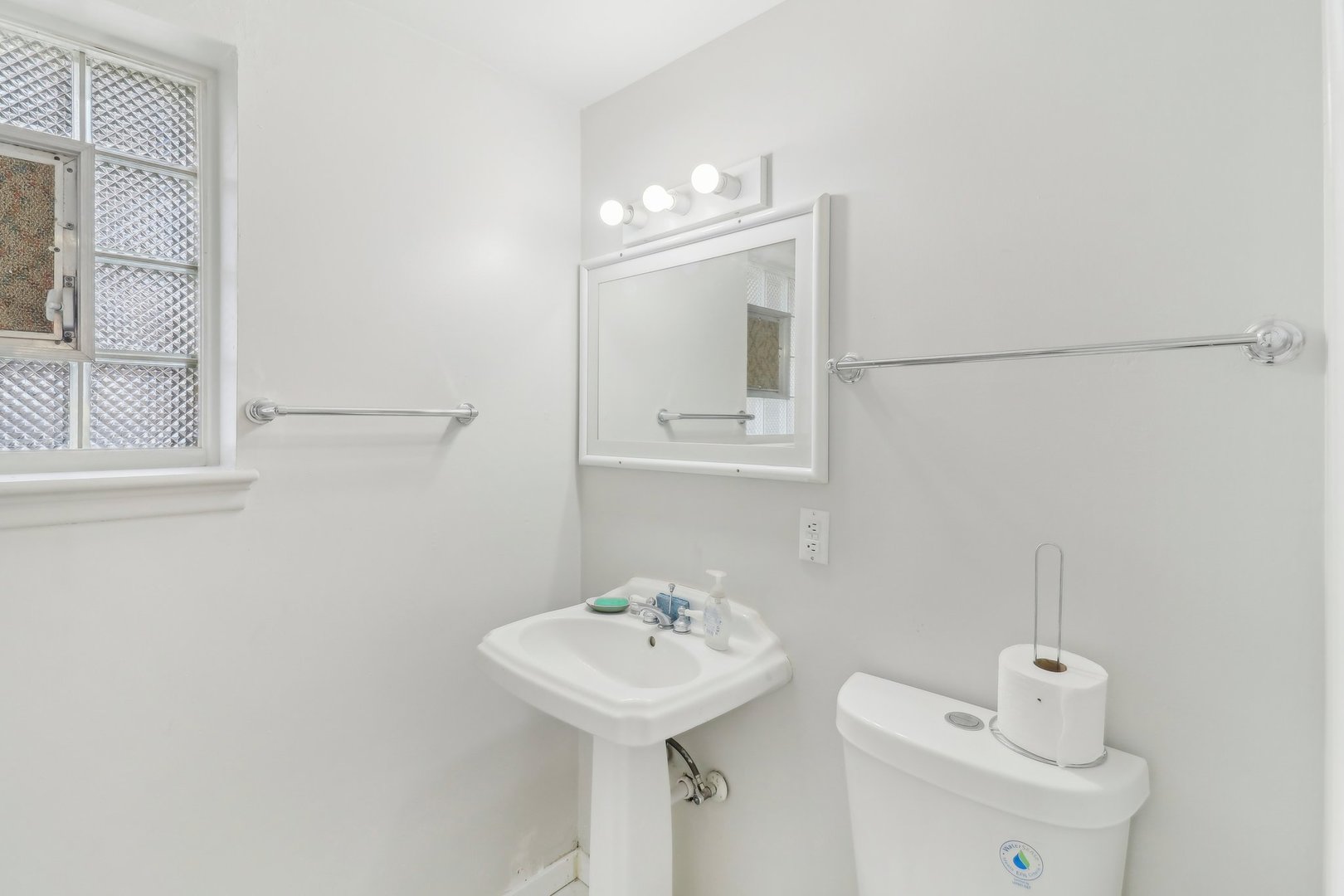712 Dante Court, Schaumburg, IL 60193