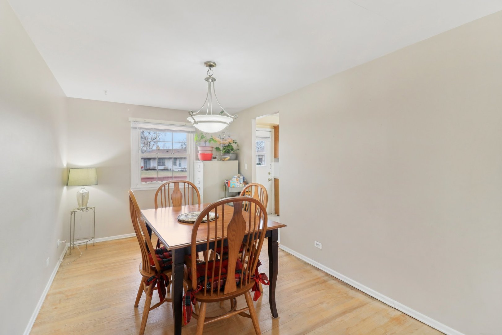 712 Dante Court, Schaumburg, IL 60193