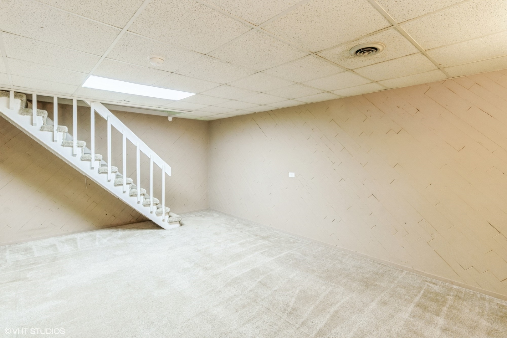 1423 Sacramento Drive #1423, Hanover Park, IL 60133