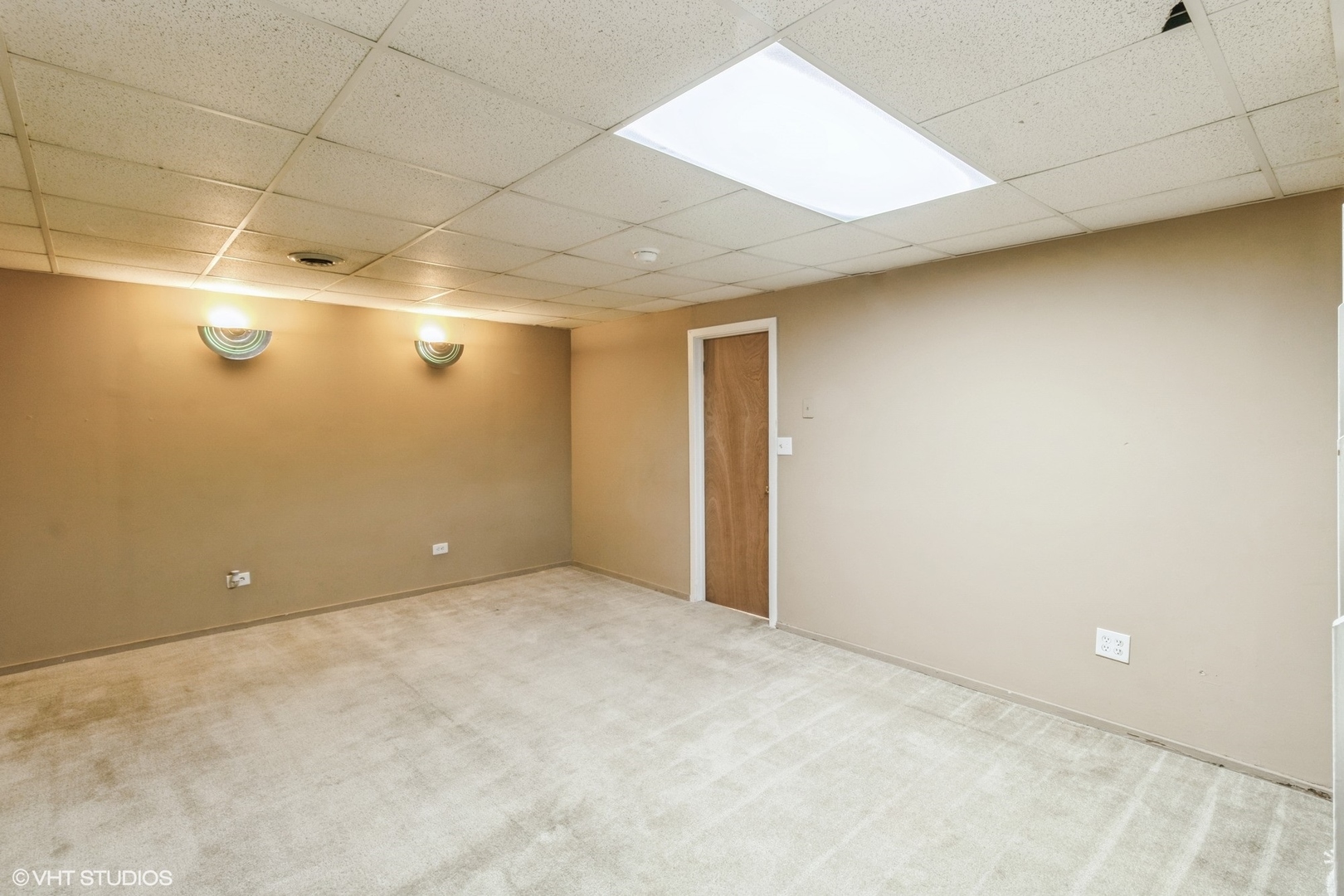 1423 Sacramento Drive #1423, Hanover Park, IL 60133