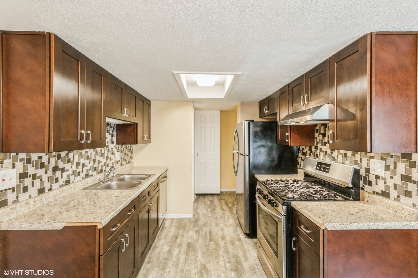 1423 Sacramento Drive #1423, Hanover Park, IL 60133