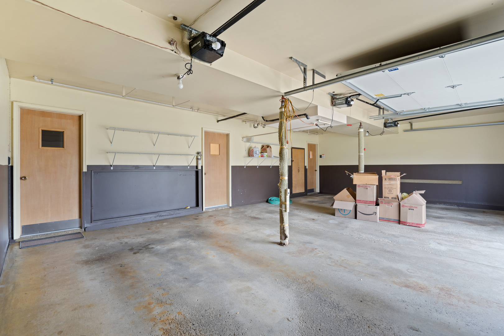 537-541 N Edgelawn Drive #541, Aurora, IL 60506