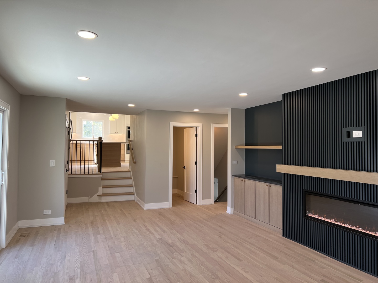 705 S Edgewood Avenue, Elmhurst, IL 60126