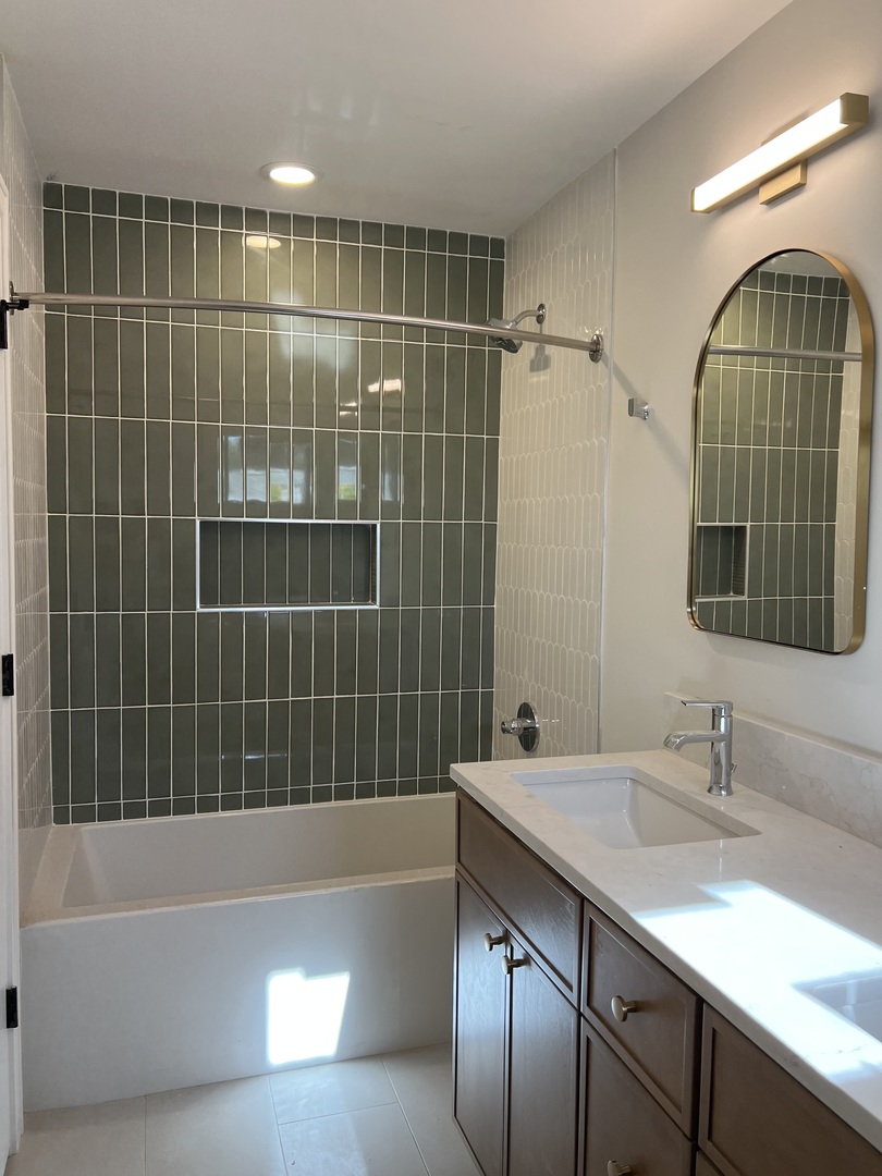 705 S Edgewood Avenue, Elmhurst, IL 60126