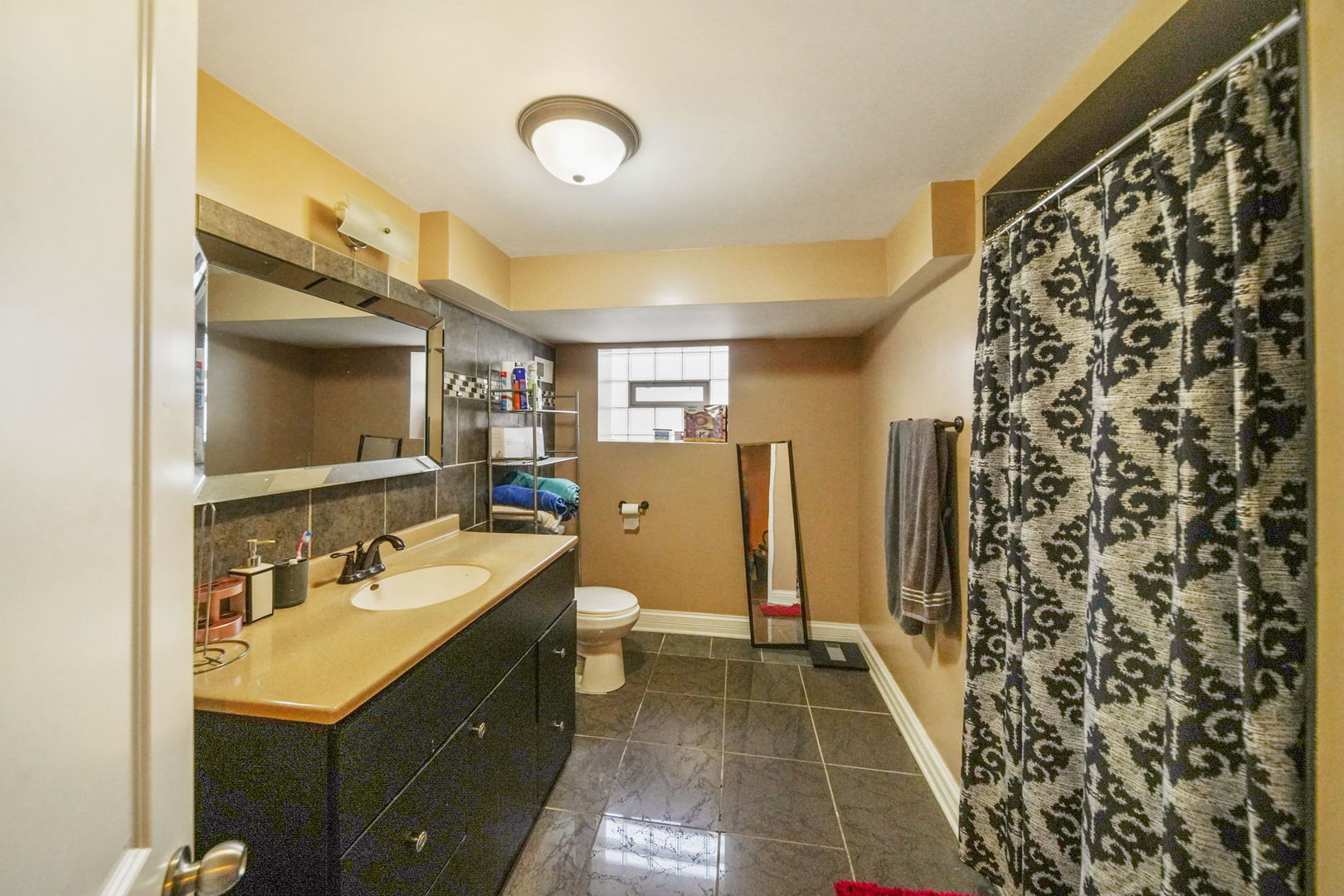 11326 S Parnell Avenue, Chicago, IL 60628