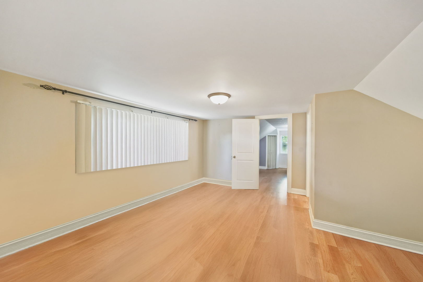 11326 S Parnell Avenue, Chicago, IL 60628