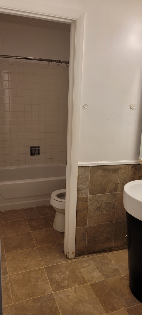 18622 Golfview Drive, Hazel Crest, IL 60429