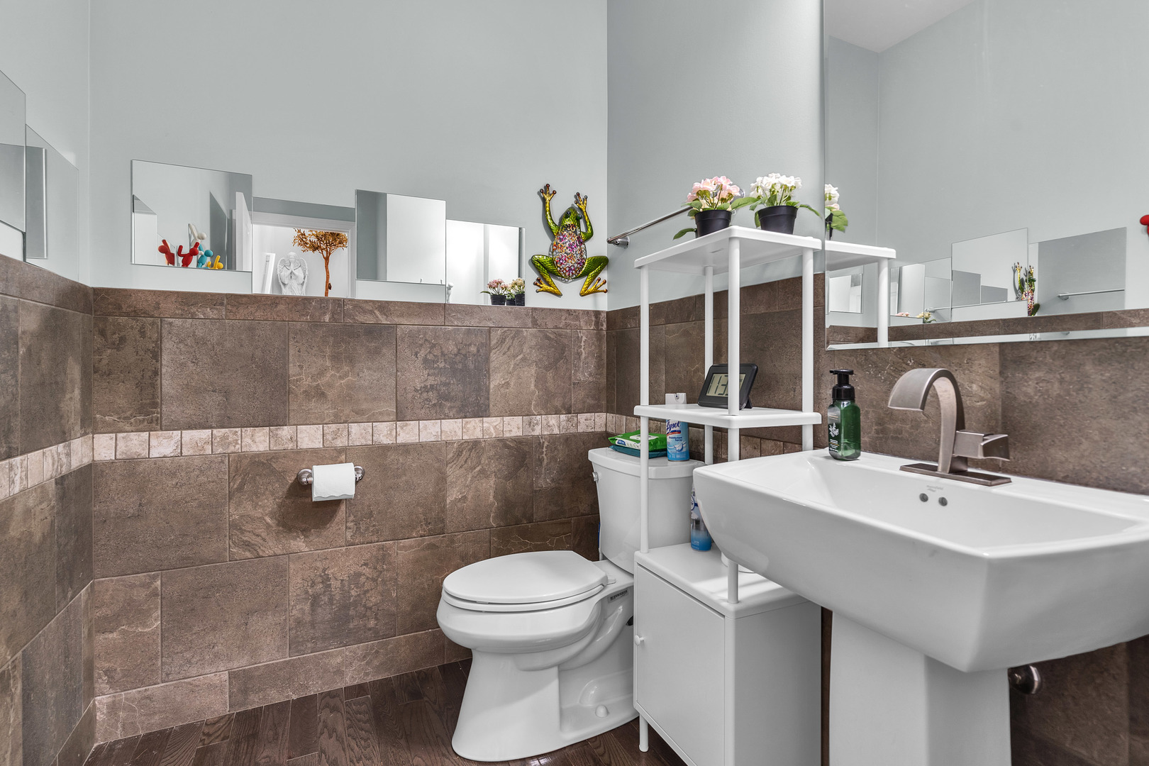 843 Lexington Circle #E, Des Plaines, IL 60016