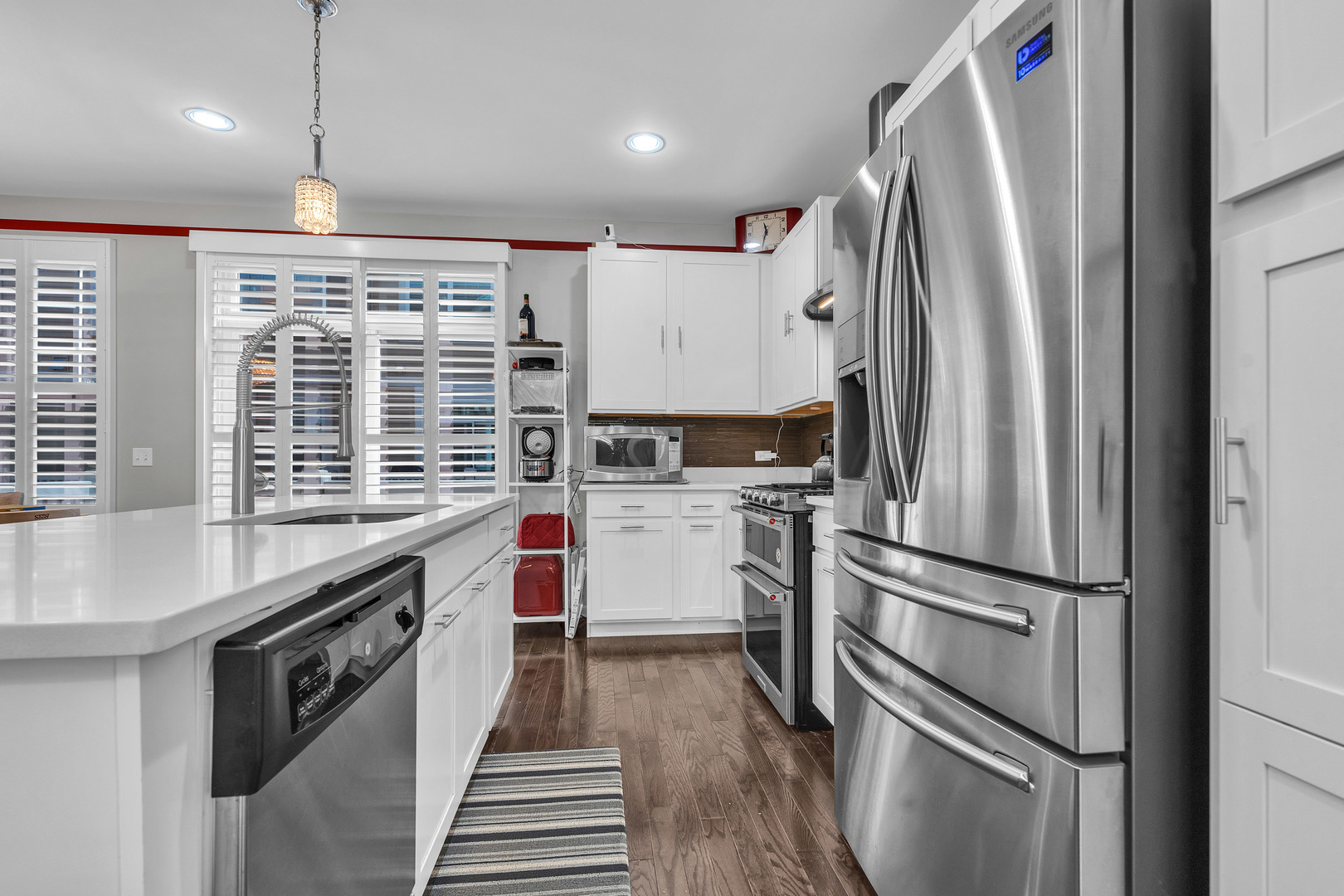 843 Lexington Circle #E, Des Plaines, IL 60016