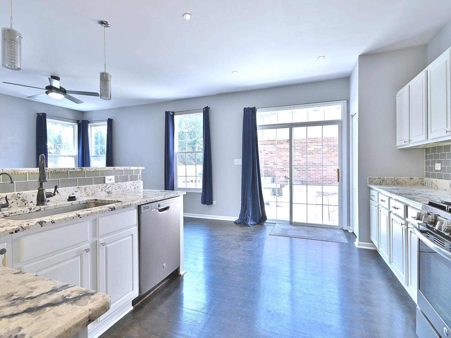 6669 Pine Lake Drive, Tinley Park, IL 60477