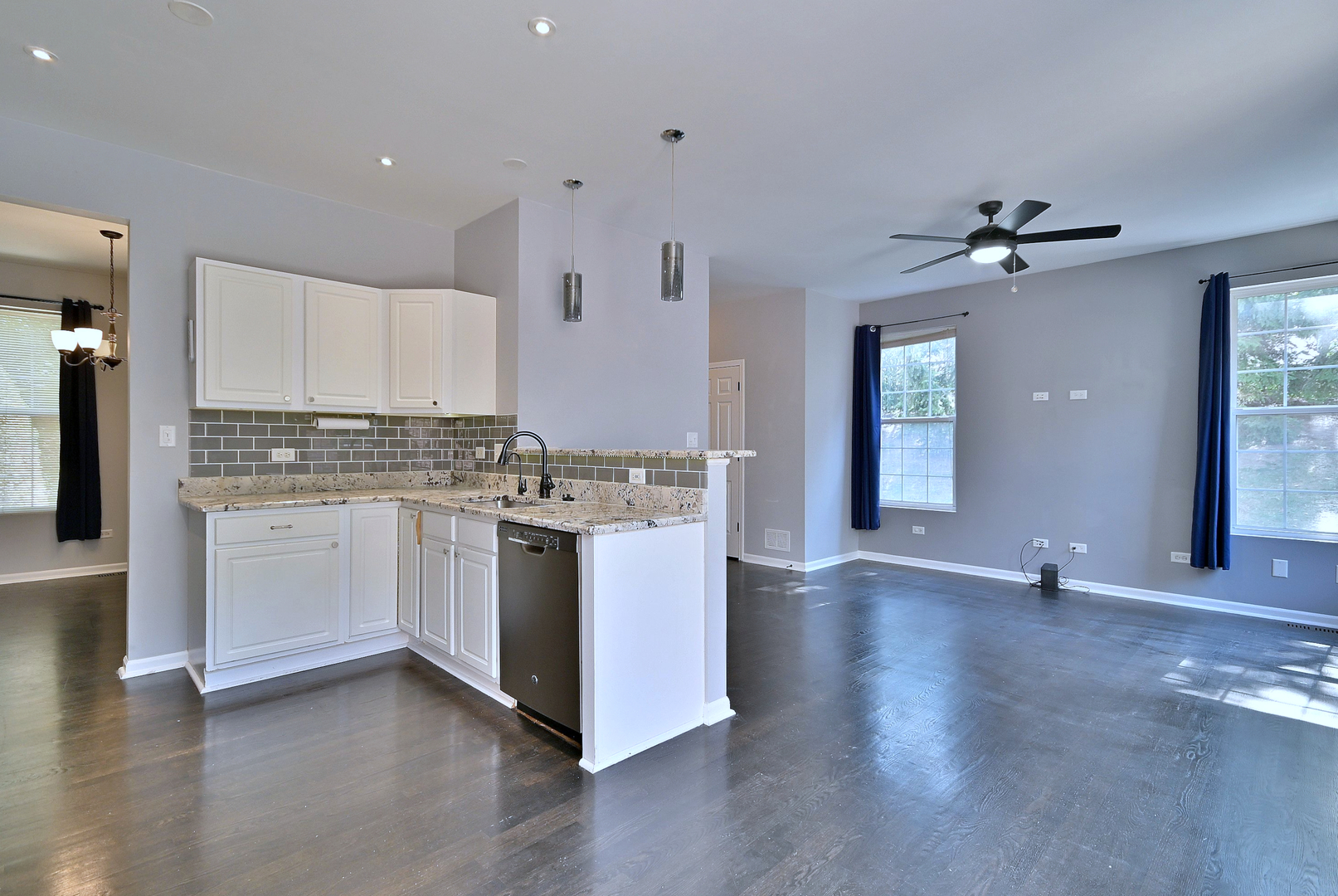 6669 Pine Lake Drive, Tinley Park, IL 60477