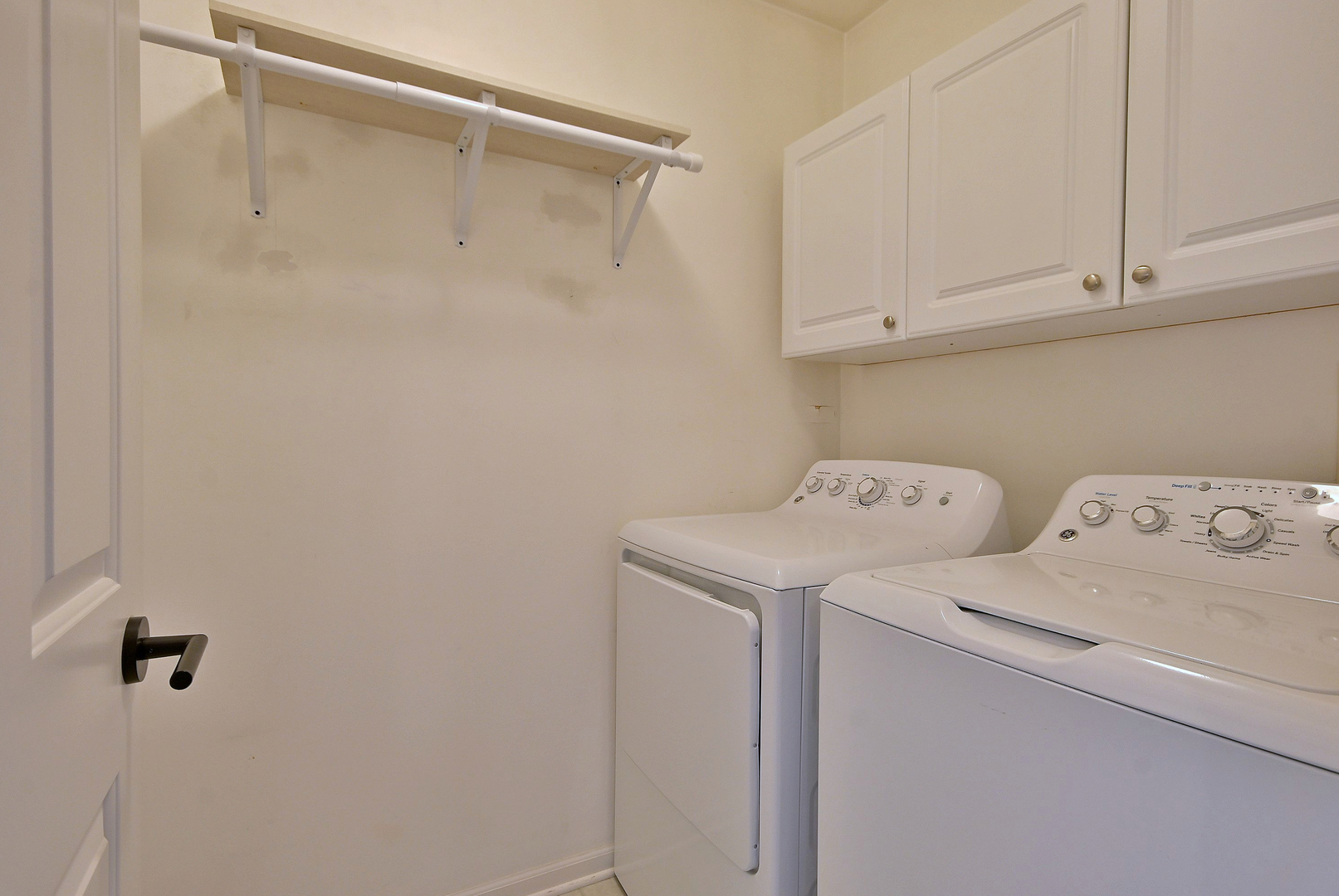 6669 Pine Lake Drive, Tinley Park, IL 60477