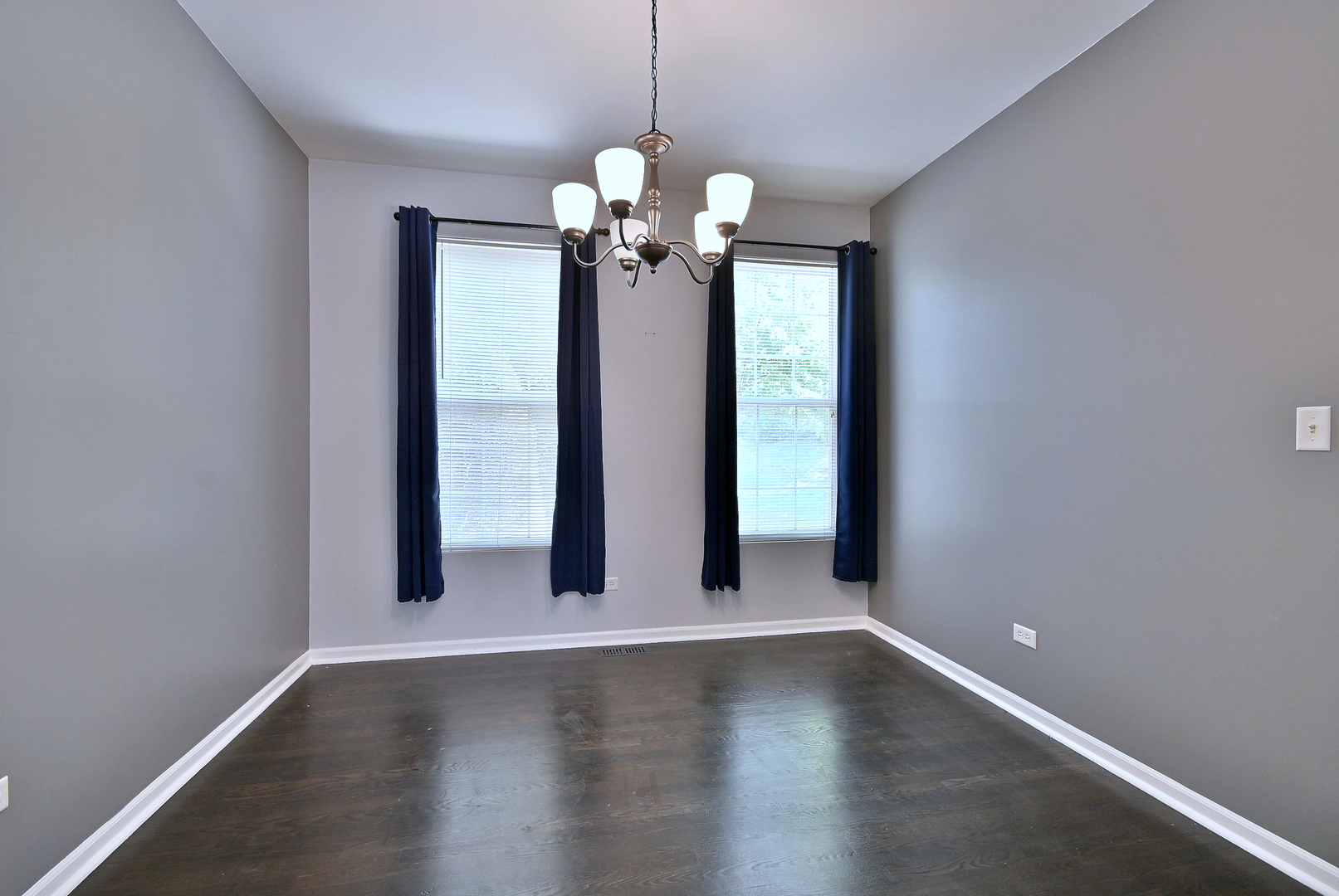 6669 Pine Lake Drive, Tinley Park, IL 60477