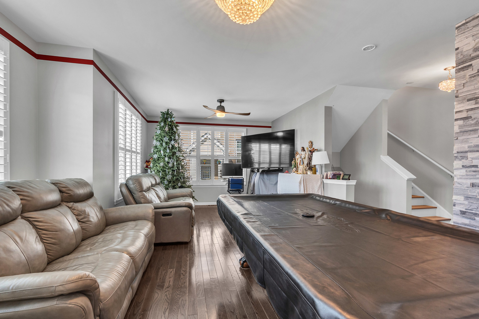 843 Lexington Circle, Des Plaines, IL 60016