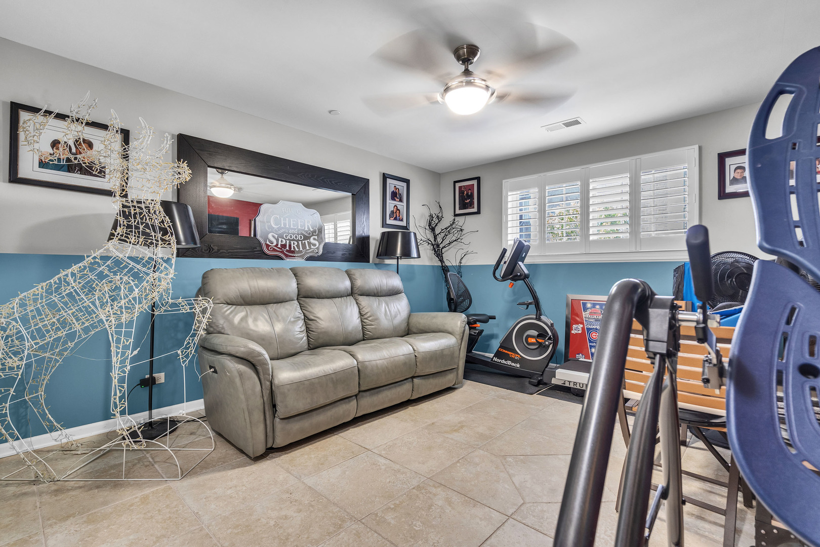 843 Lexington Circle, Des Plaines, IL 60016