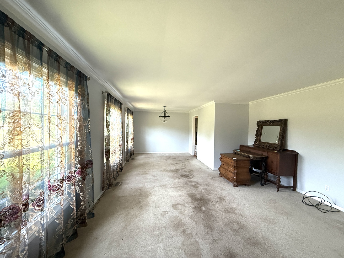 1848 E Marmion Place, Crete, IL 60417