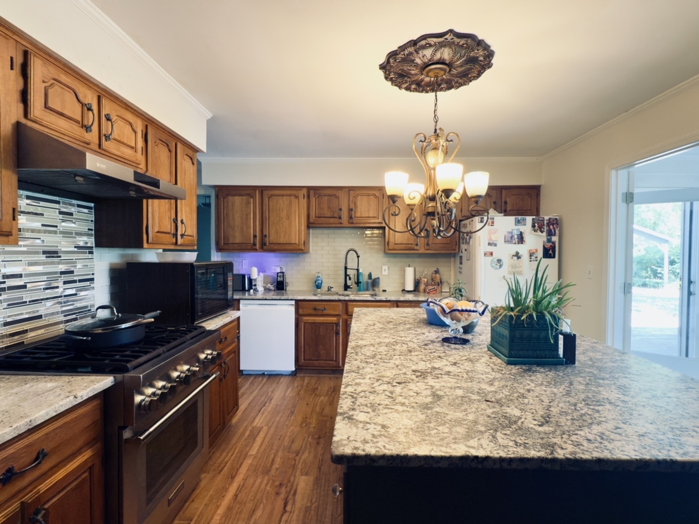 1848 E Marmion Place, Crete, IL 60417