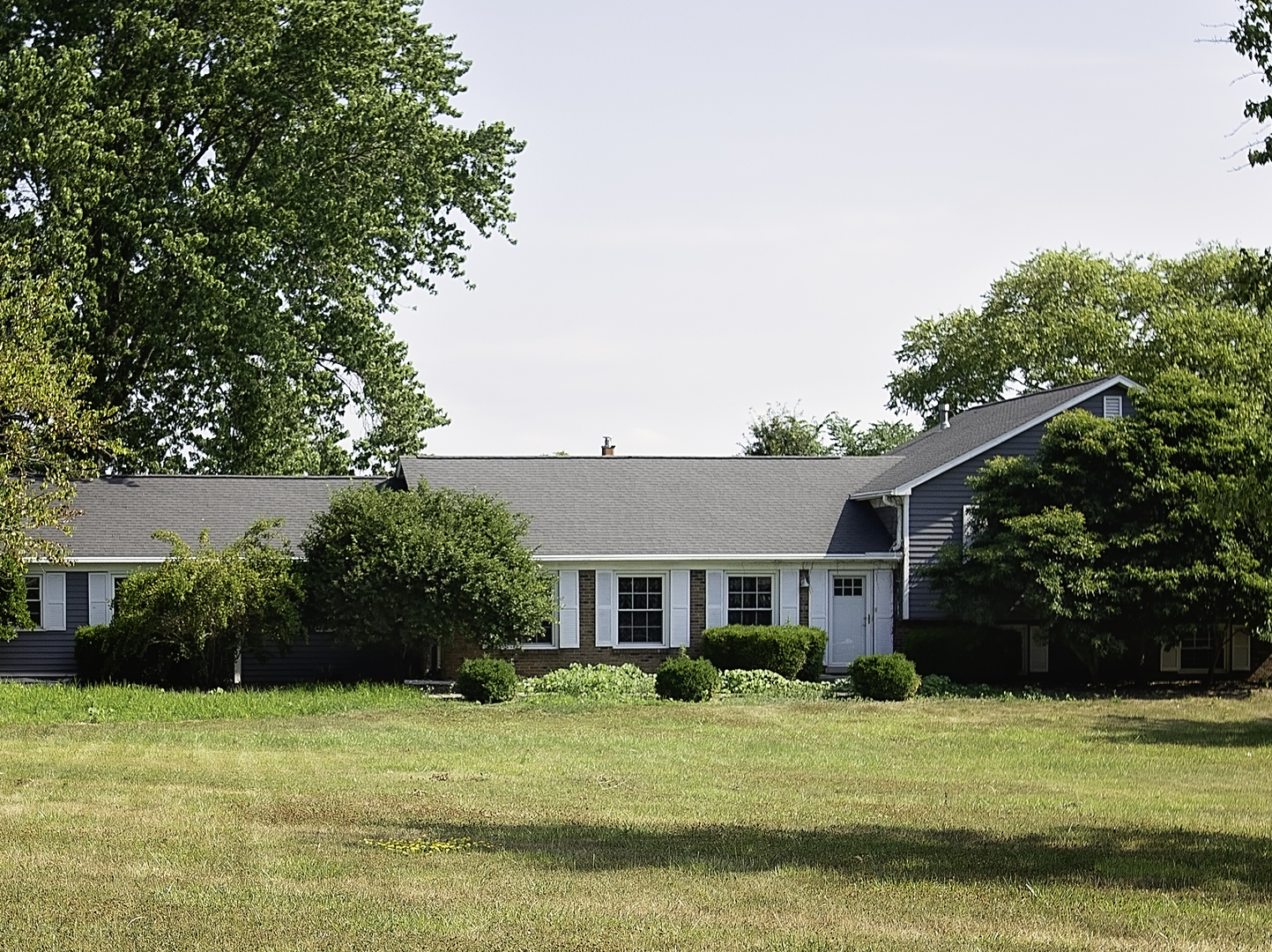 1848 E Marmion Place, Crete, IL 60417