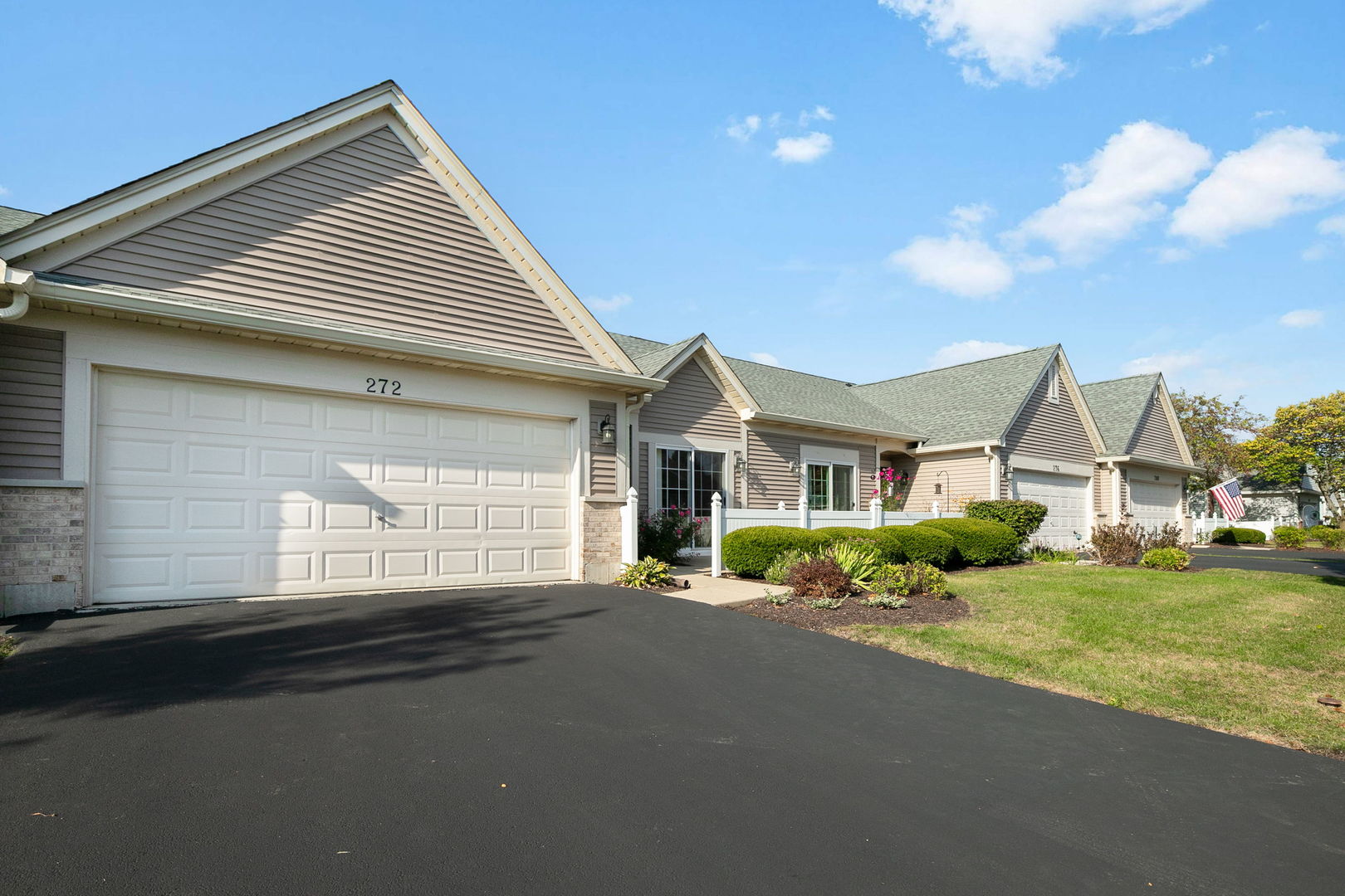 272 Enfield Lane, Grayslake, IL 60030