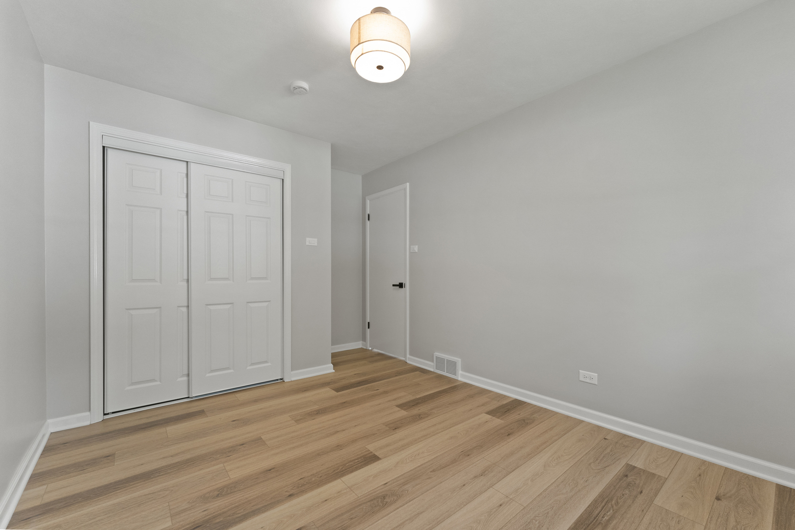 153 Grove Avenue, Glen Ellyn, IL 60137