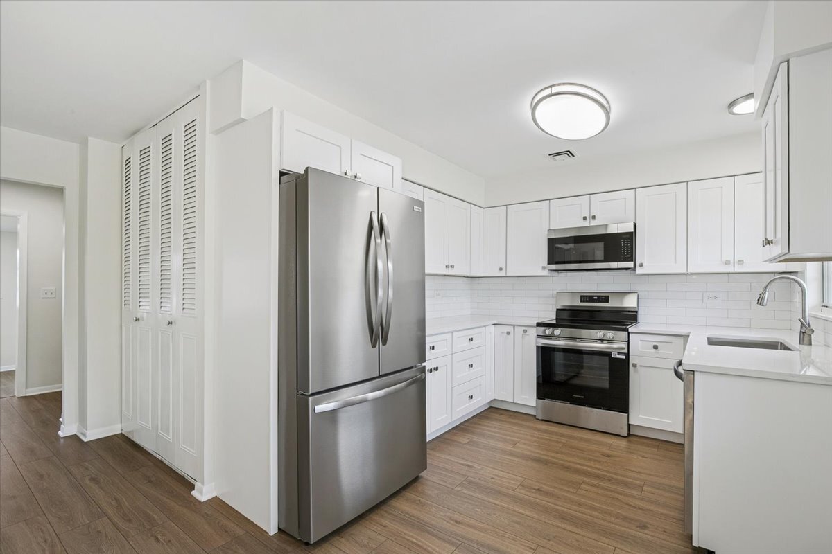 7302 Dunwood Court, Fox Lake, IL 60020