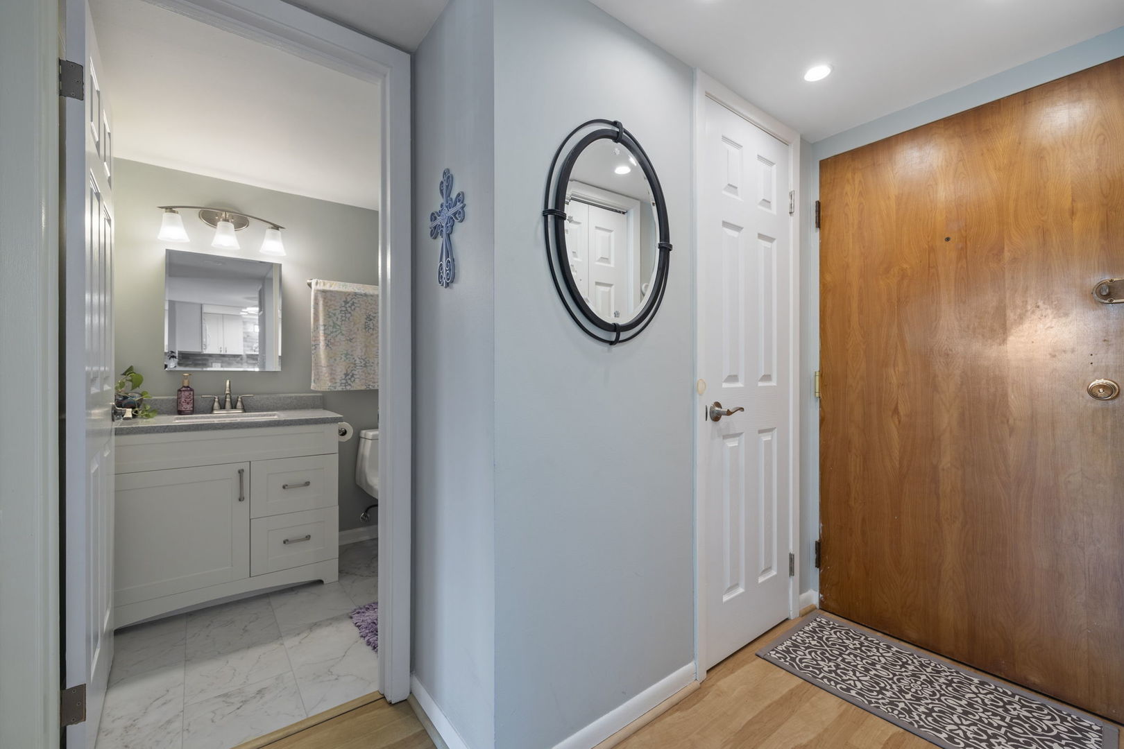 5540 Walnut Avenue #4A, Downers Grove, IL 60515