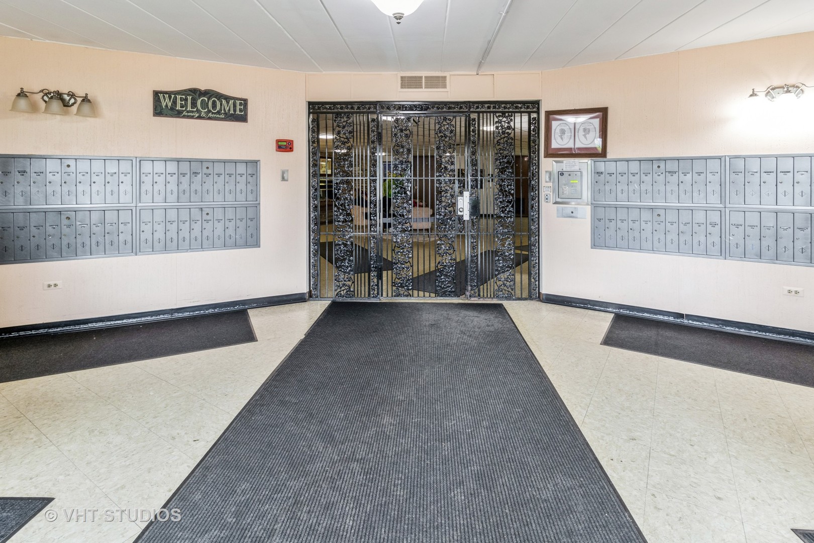 5540 Walnut Avenue #4A, Downers Grove, IL 60515