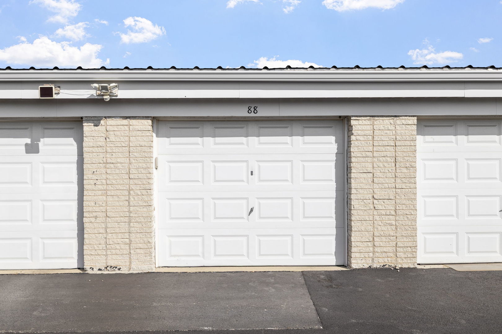 5540 Walnut Avenue #4A, Downers Grove, IL 60515