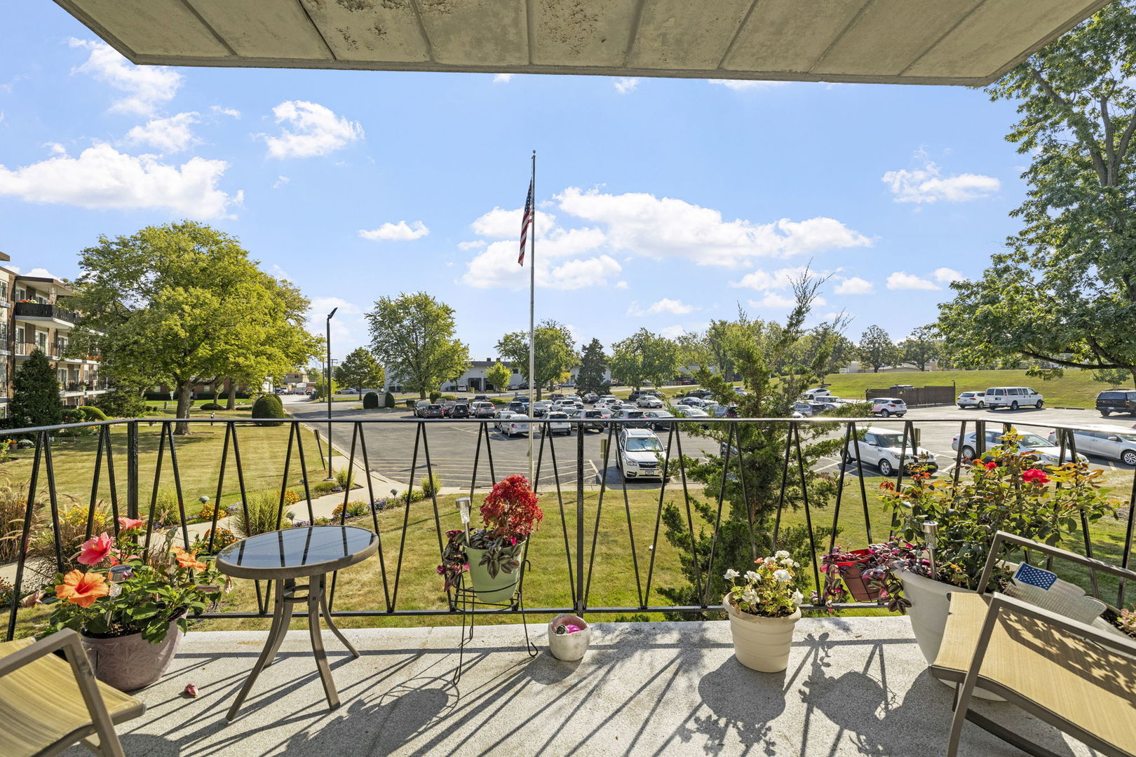5540 Walnut Avenue #4A, Downers Grove, IL 60515