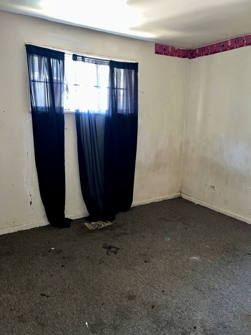 3214 W Lydia Avenue, Robbins, IL 60472