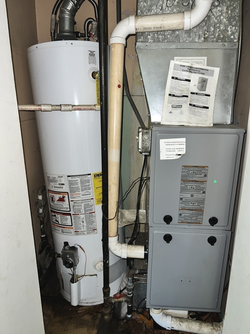 3214 W Lydia Avenue, Robbins, IL 60472