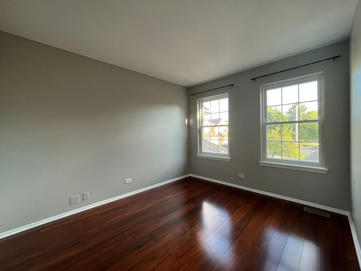 150 White Branch Court, Schaumburg, IL 60194