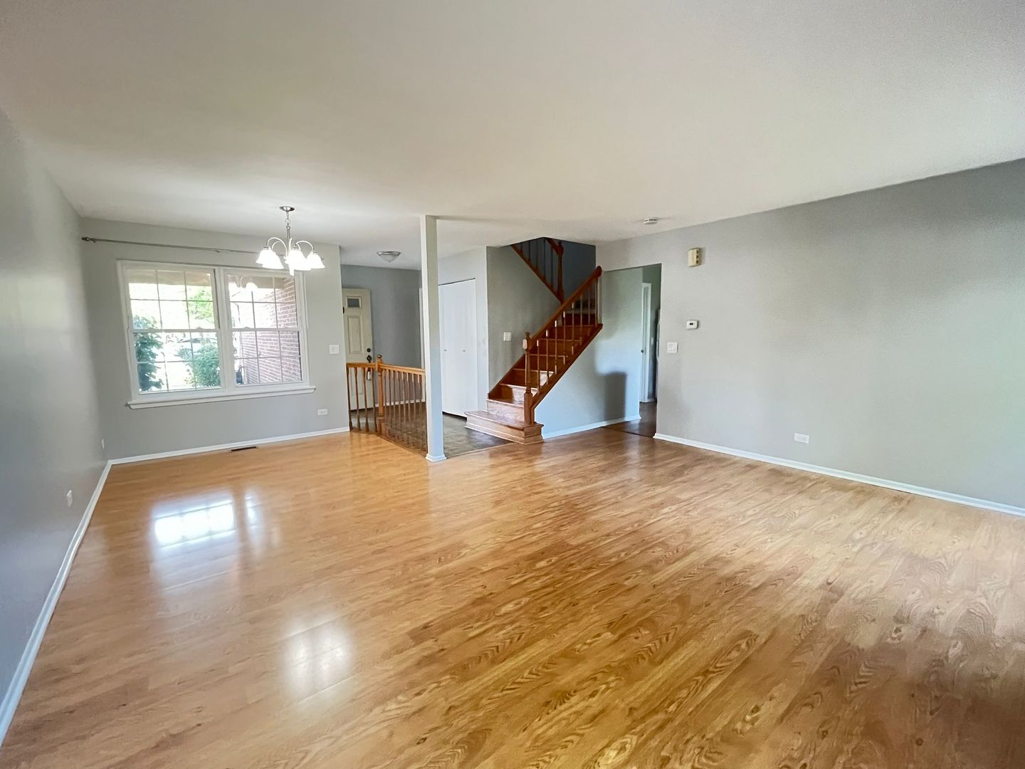 150 White Branch Court, Schaumburg, IL 60194