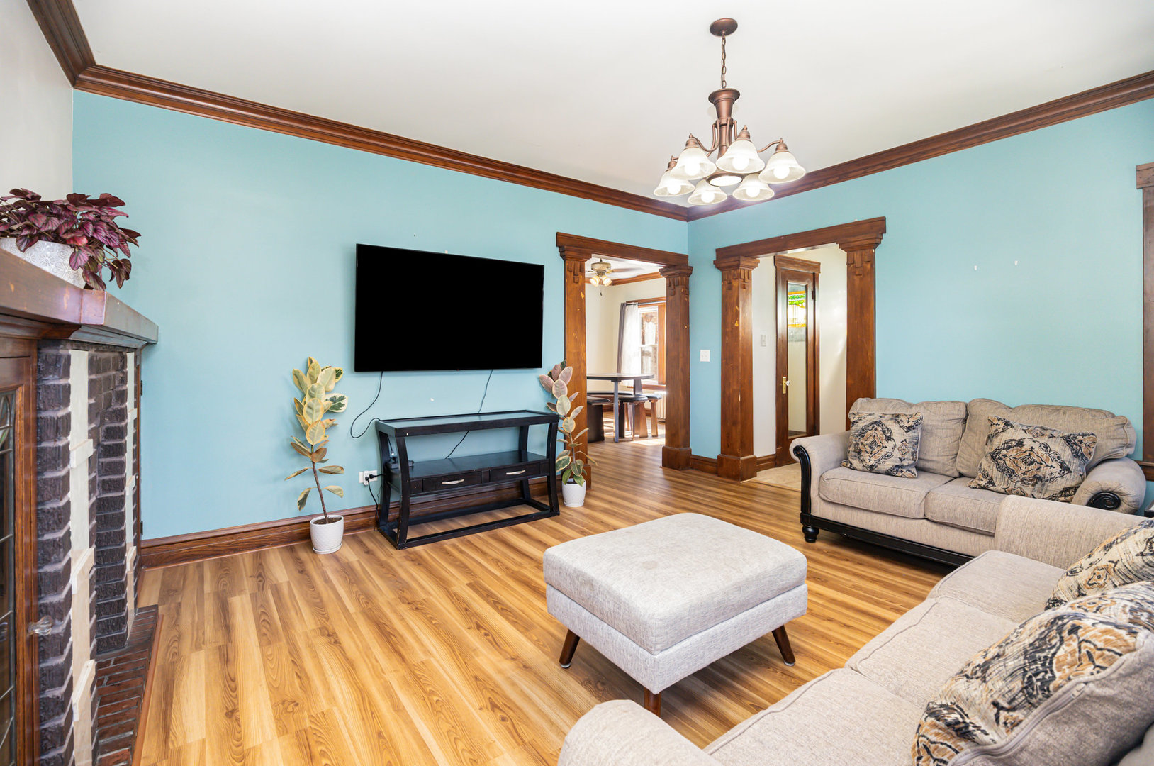 2343 Gunderson Avenue, Berwyn, IL 60402