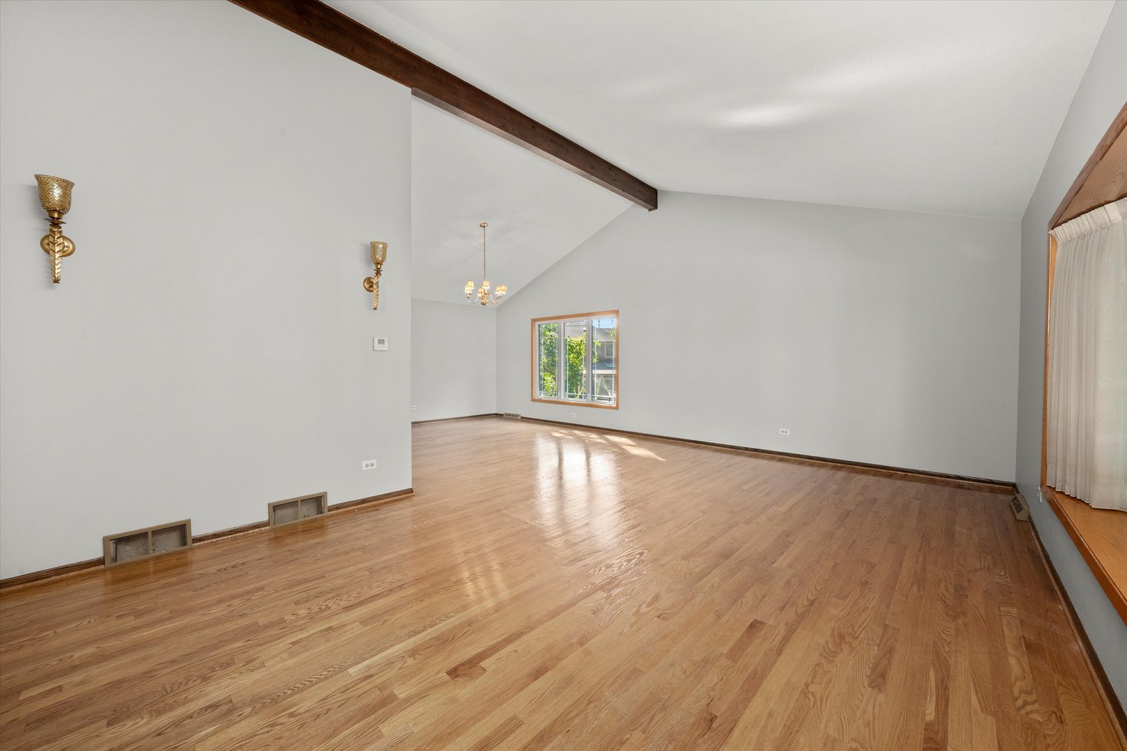 9047 W Oak Crest Court, Palos Hills, IL 60465