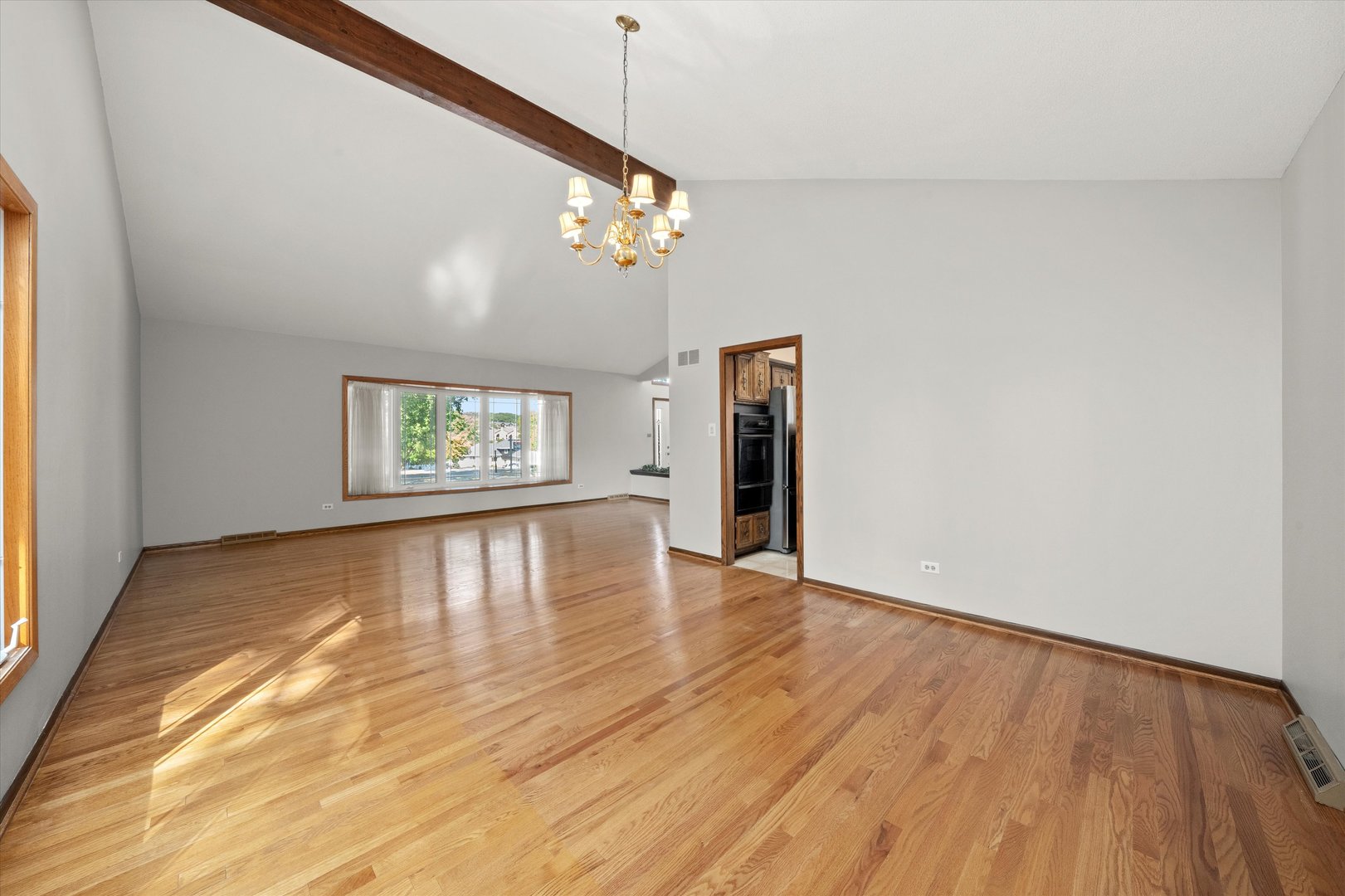 9047 W Oak Crest Court, Palos Hills, IL 60465