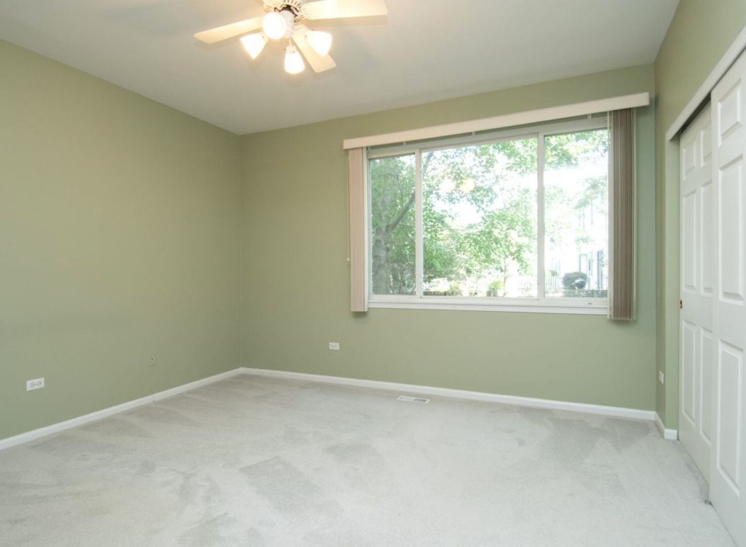 2016 Fulham Drive #2016, Naperville, IL 60564