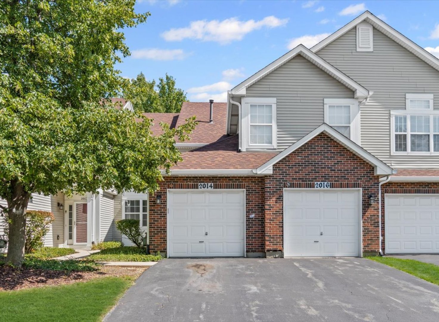 2016 Fulham Drive #2016, Naperville, IL 60564