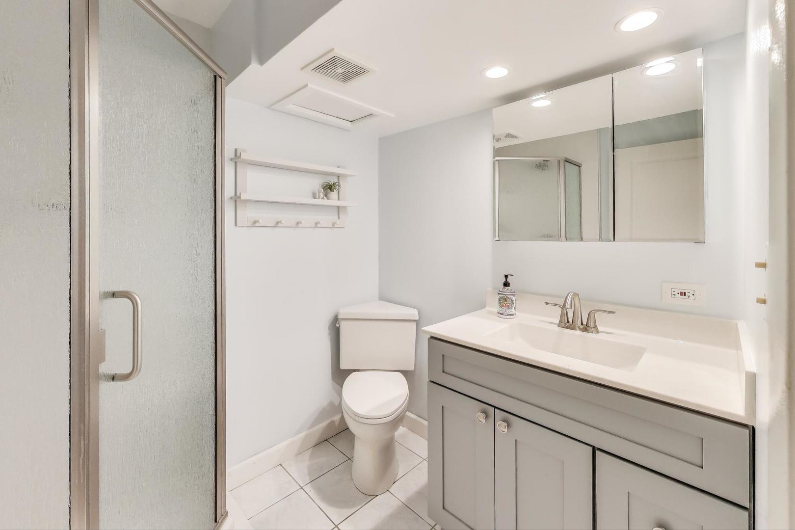 613 Autumn Drive, Roselle, IL 60172