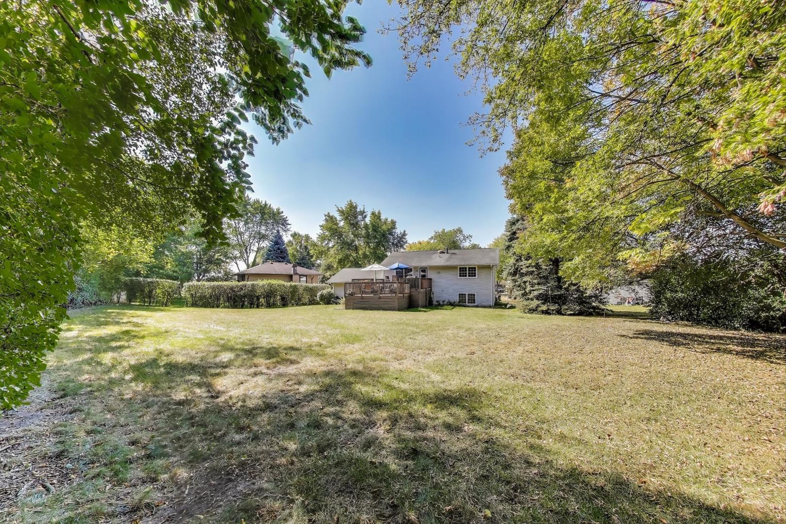 613 Autumn Drive, Roselle, IL 60172