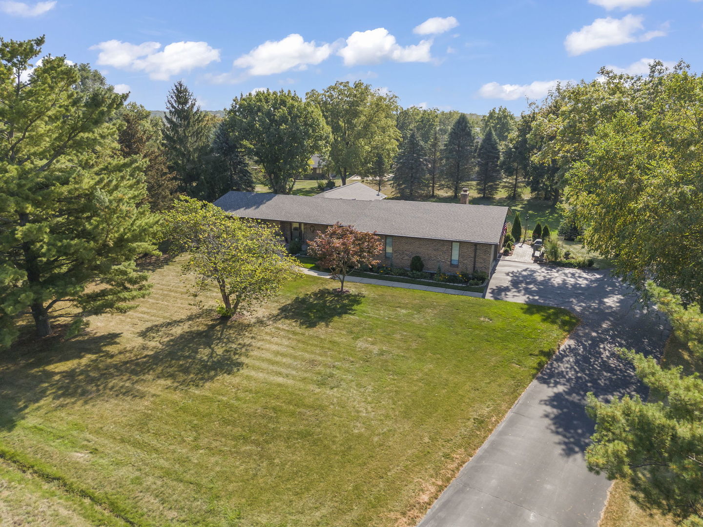 1785 Hilltop Road, Elgin, IL 60120
